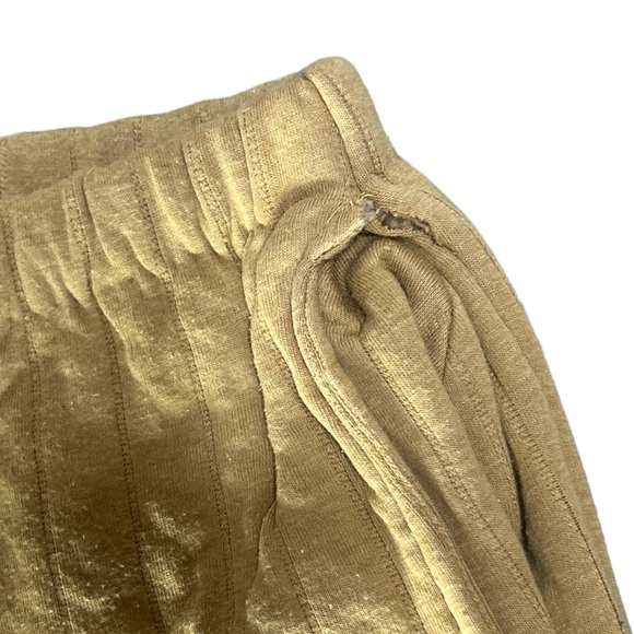 Adolfo Quilted Shorts - Picture 3 of 8